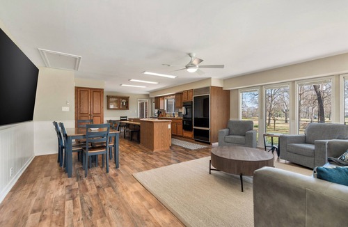 Jonesboro House | Jonesboro Country Club Golf Course 2 min ASU, St Ber, Hospice, Caraway Rd, RedWo