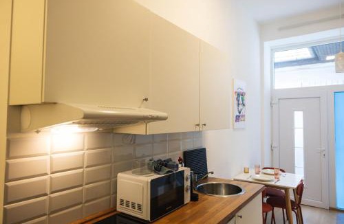 Nepszinhaz negyed Apartment | Joseph Central Hideaway