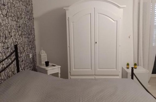 Lustra Bed & Breakfast | JOSEPHINE'S HOUSE ROOMS