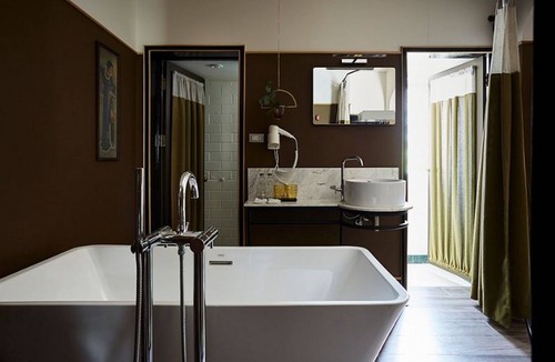 Phaya Thai Hotel | Josh Hotel