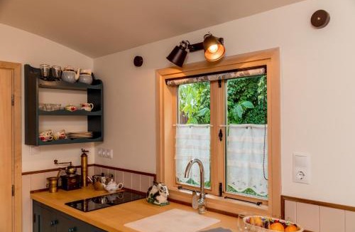 Ojdula House | Jotaferien Transylvanian Shepherdhut with jacuzzi