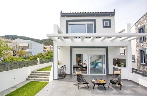 Nea Iraklitsa Villa | JOY C Deluxe