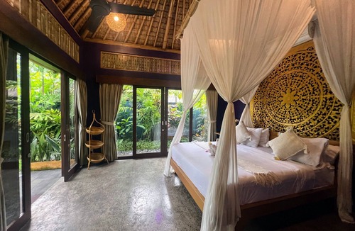 Sayan Villa | Joyously Raw Villas