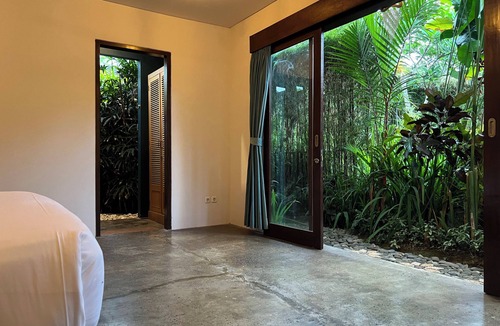 Sayan Villa | Joyously Raw Villas