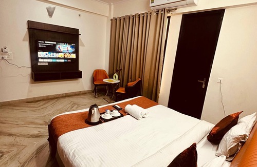 Sector 70 Hotel | JPM Suites Noida 70