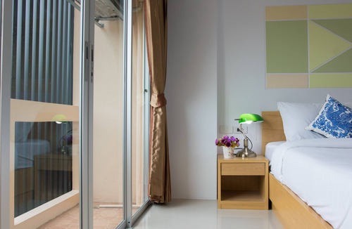 Suan Luang Hotel | JR Mansion