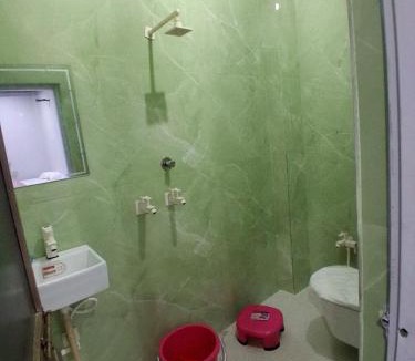 Mathura Hotel | JSRInn