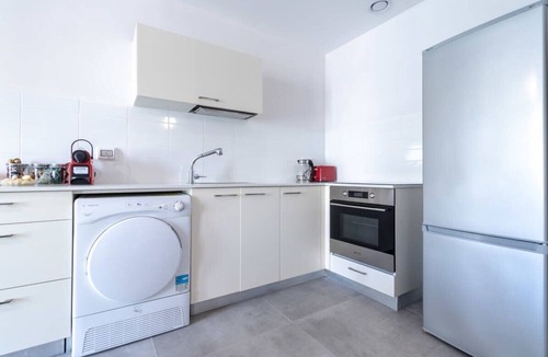 Nachlaot Apartment | JTower 1BDM - ApartHotels In City Center