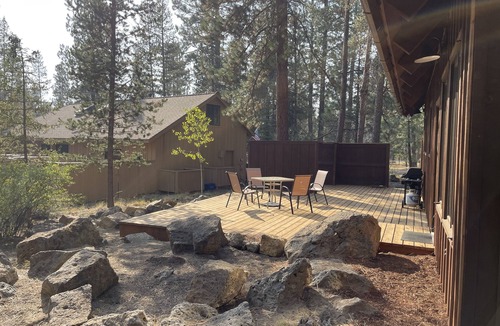 Sunriver Ski Chalet | July 11-16 Discount, Cedar Chalet, New Hot Tub, Top Guest Reviews, Dog OK