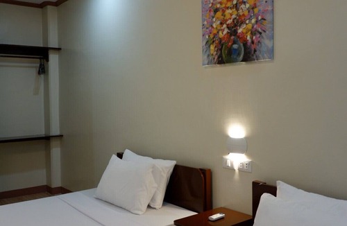 Oslob Hotel | Jun's Inn