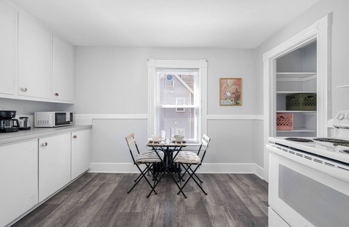 Worcester Apartment | June & West: central location, close to downtown, and 5 mins to airport