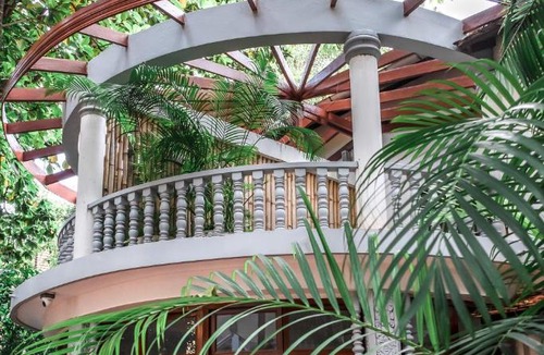 Daun Penh Hotel | Jungle Addition