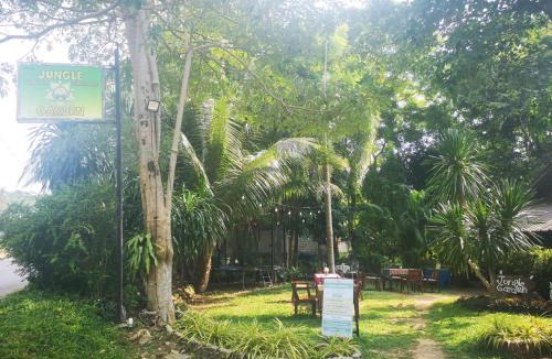 Bai Lan House | Jungle Garden