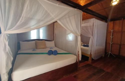 Nuea Khlong House | Jungle Hill Beach Bungalow