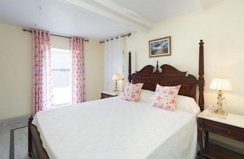 Sarwar House | Junia Bagh a Lakeside Homestay