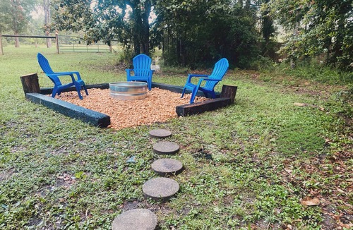 Milton Cottage | Juniper Creek Cottage- on 10 acres with a creek!