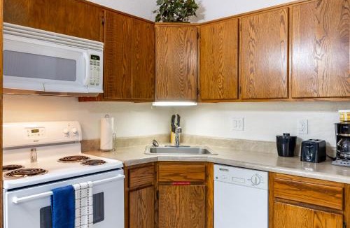 Pinetop Apartment | Juniper-Lodge by Roundhouse Resort and Spa