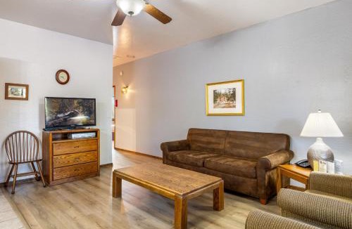 Pinetop Apartment | Juniper-Lodge by Roundhouse Resort and Spa