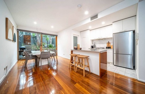 Kent Town Villa | Juniper on Rundle - A Leafy City-fringe Escape
