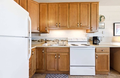 Stevensville Ski Chalet | Juniper Presents: Chalet #20 Beachfront Chalet & Resort Amenities