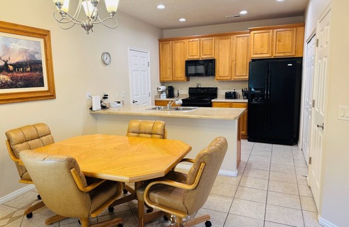 Mesquite Condo | Juniper Retreat | Ground 2BR Pet-Friendly + over $500 in complimentary activities!