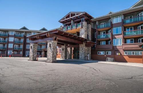 Mammoth Lakes Apartment | Juniper Springs Gem with Panoramic Mountain Views!