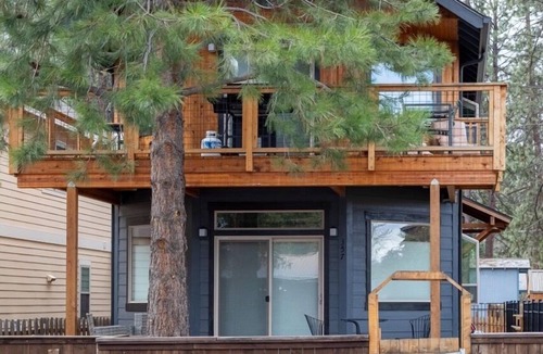Sisters Apartment | Juniper Studio | Walk to Sisters | Sleeps 2