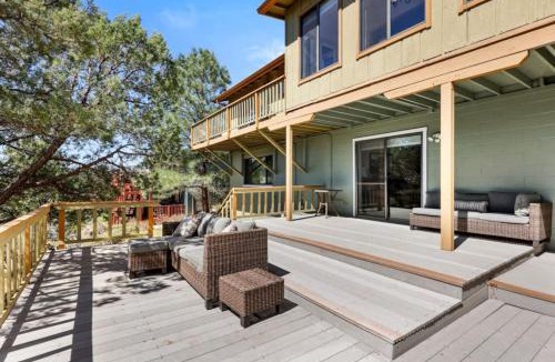 Prescott House | Juniper Views 1.8 mi Courthouse and Whisky Row