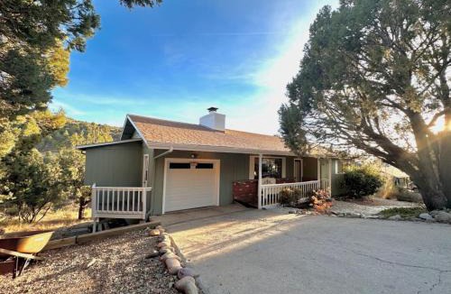 Prescott House | Juniper Views 1.8 mi Courthouse and Whisky Row