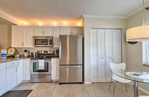 Sea Palms House | Jupiter Condo w/Pool Access, Walk to Beach!
