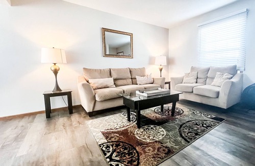 St. Robert House | Just 2 minutes from the main gate of Fort Leonard Wood