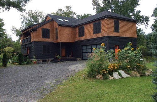 Stockbridge House | Just a min from Downtown Stockbridge on 11 Acres