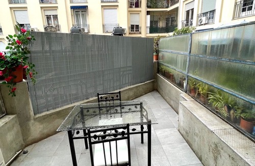 La Californie Apartment | Just a stone's throw from Negresco, facing the sea. Quiet terrace. Ideal for couples
