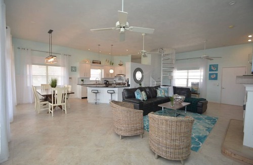 Marineland Acres House | Just Beachy A Luxury Retreat Sleeps 12 3 Levels With Elevator- Perfect for 1-3 Families
