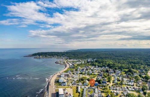 York Harbor House | Just Beachy Charming Studio