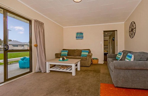 Whangamata House | Just Beachy - Whangamata Holiday Home