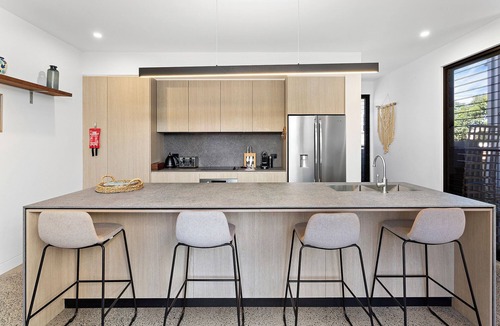 Werri Beach House | Just listed - Beachside - 5 bedroom - 1 min walk to beach - 1 & 3/4hrs Sydney