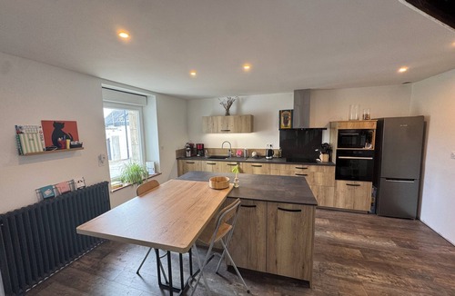 Bannalec House | Just minutes from everything! Family townhouse close to all amenities