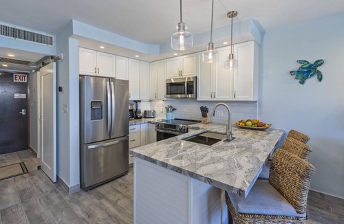 Red Hook Condo | JUST REMODELED! Beachfront Villa, 2 Bed/2 Bath, Building B