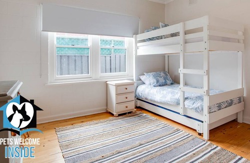 Port Elliot House | Just Renovated in the Heart of Pt Elliot