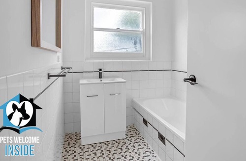 Port Elliot House | Just Renovated in the Heart of Pt Elliot