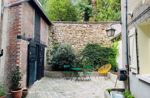 Marly-le-Roi Apartment | Just sitting - Studio #1 - Casa Londono