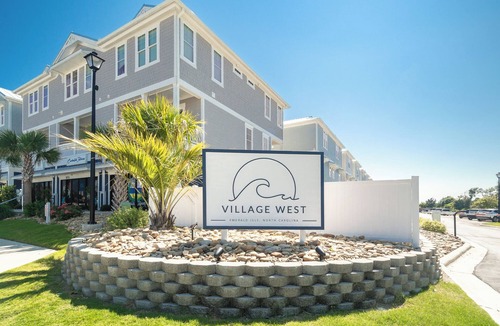 Emerald Isle House | Just steps away - beach, pool, & attractions on the Emerald Isle! New Home.