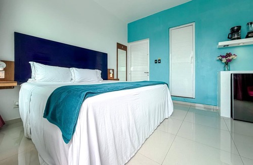 Centro - Supmza 001 Hotel | Just steps from downtown with balcony