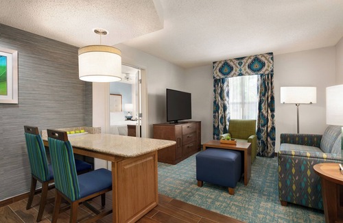 Villas Apartment | Just What You Were Looking For! 2 Great Units, Short Drive to Bell Tower Shops!