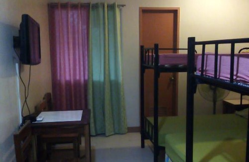 Lahug House | JY7hostel
