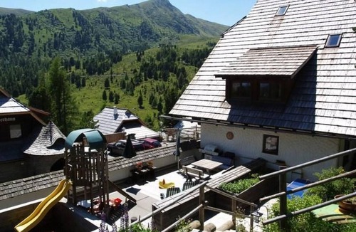 Reichenau House | Kärntnerhaus in Falkertsee by Interhome