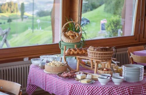 Buetschwil-Ganterschwil Hotel | Käse-Restaurant Berghof