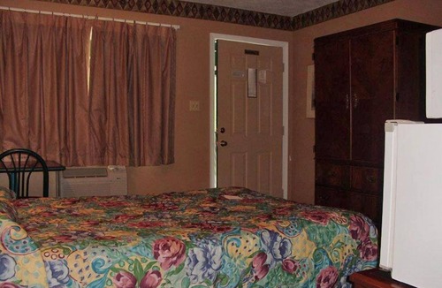 Baldwin Hotel | K-River Motel & Campground