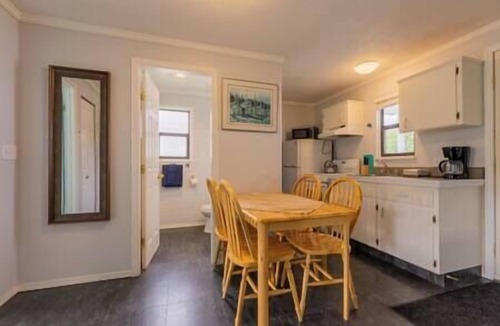 Alert Bay Cabin | (K) Standard Double Cabin (non pet friendly)